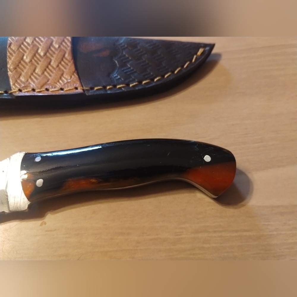 New Men's Damascus Steel Blade Hunting Knife With Sheath - Picture 4 of 8